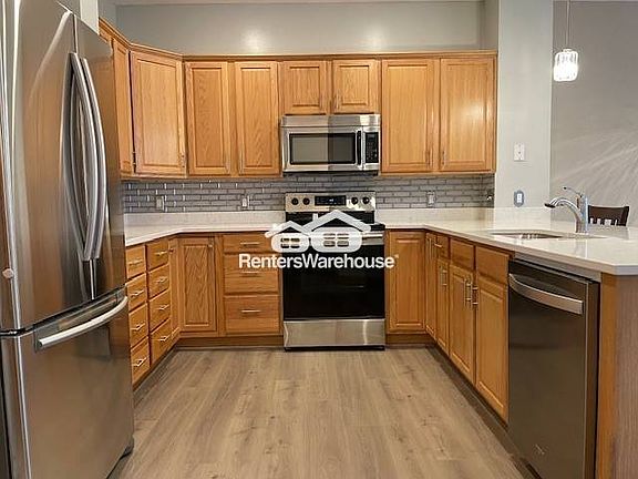 5th image of 10993 Oak Grove Cir Unit E