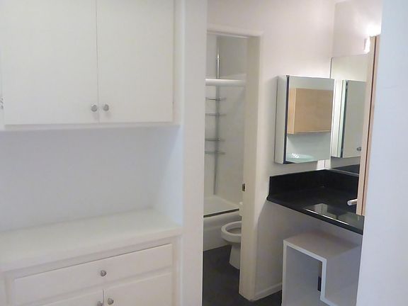 4th image of 508 Ashland Ave APT 106