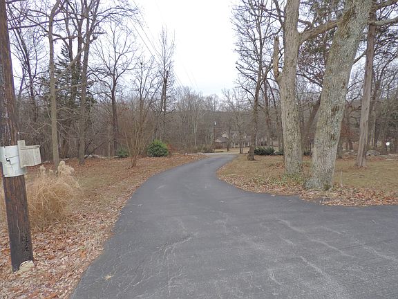 4th image of 146 Nature Dr