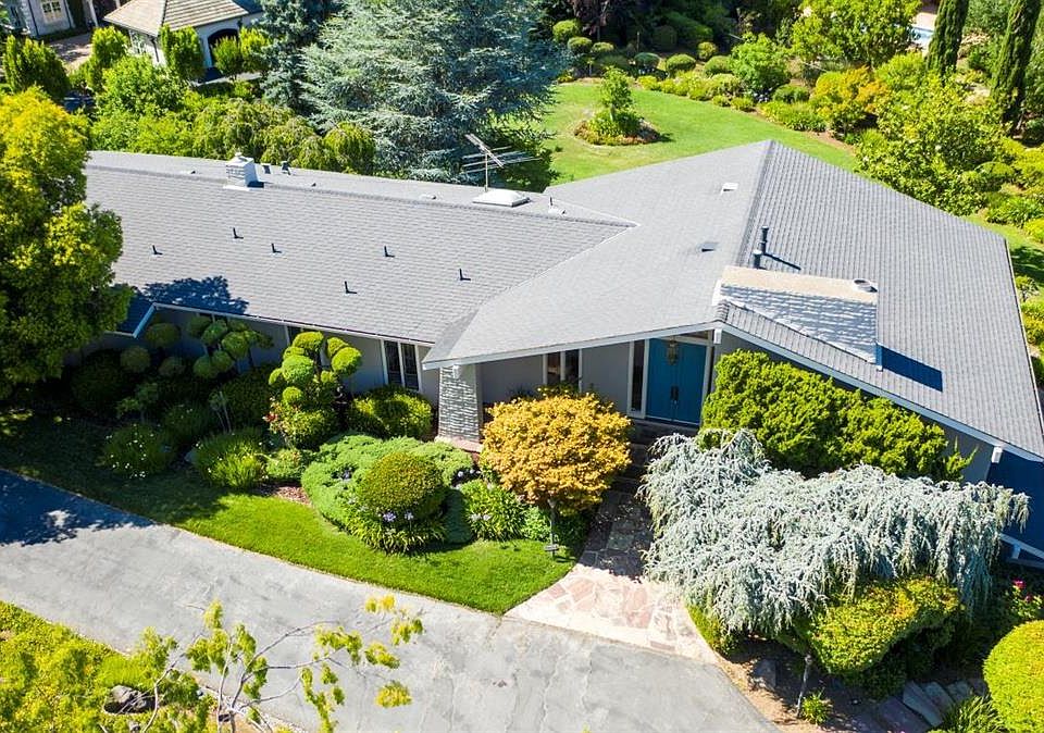 1st image of 27177 Byrne Park Ln