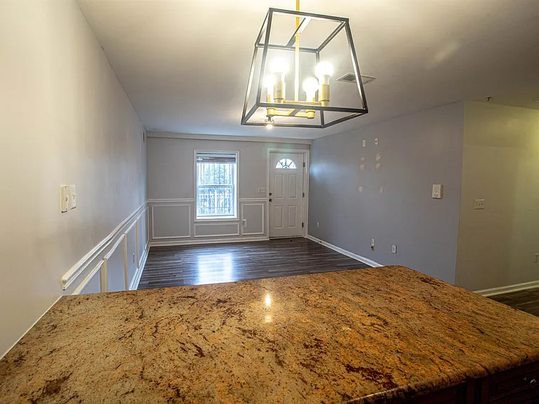 171 Clifford St #1 — Photo 4