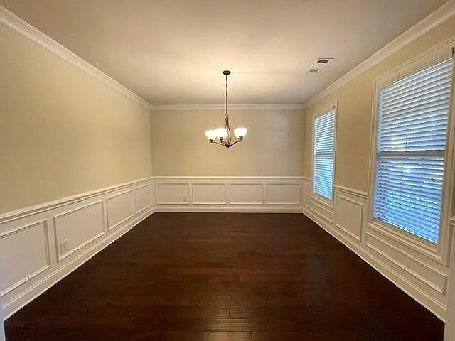4 bed, 3.5 bath, 2343 sqft, $3,300 — Photo 3