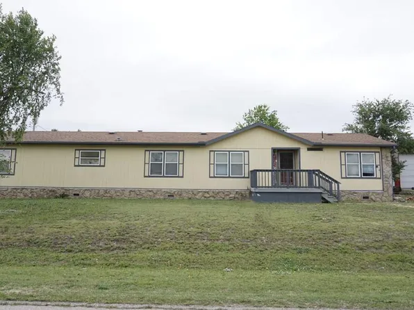 1409 N 6th St, Perry, OK 73077