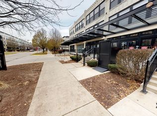 1070 W 15th St UNIT 312, Chicago, IL 60608