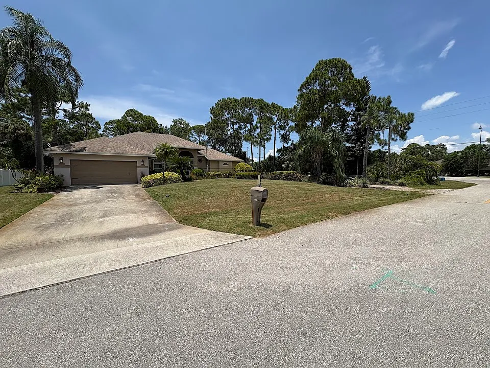 3 bed, 1822 sqft, $3,400 — Photo 2