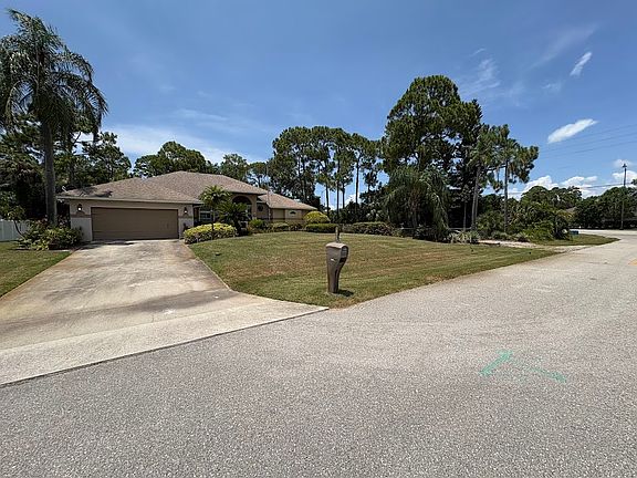 2nd image of 27021 Pinetrail Ct