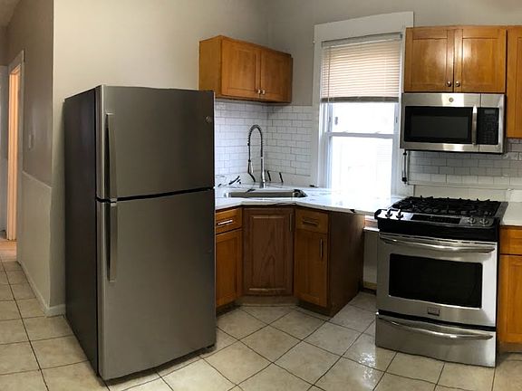 5th image of 3453 N Lowell Ave #2