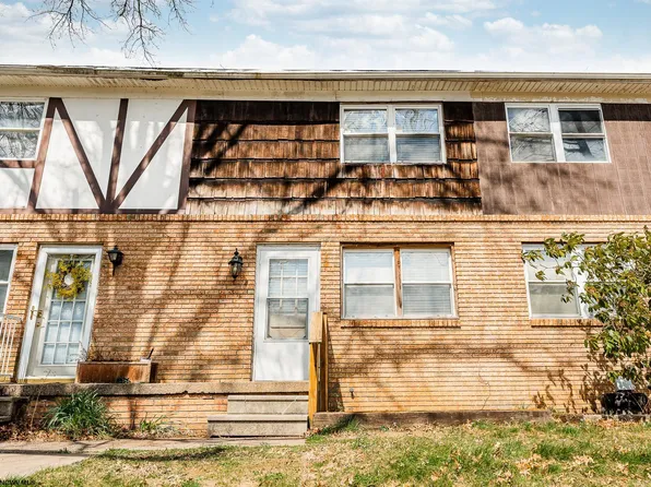 8 Marcus Dr, Morgantown, WV 26501