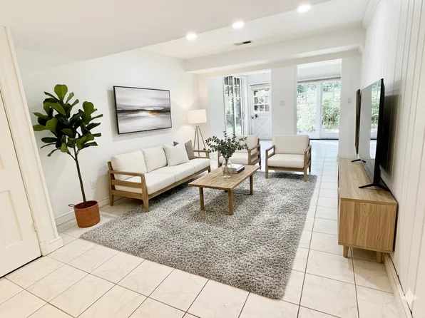 7028 Heatherhill Rd #1, Bethesda, MD 20817