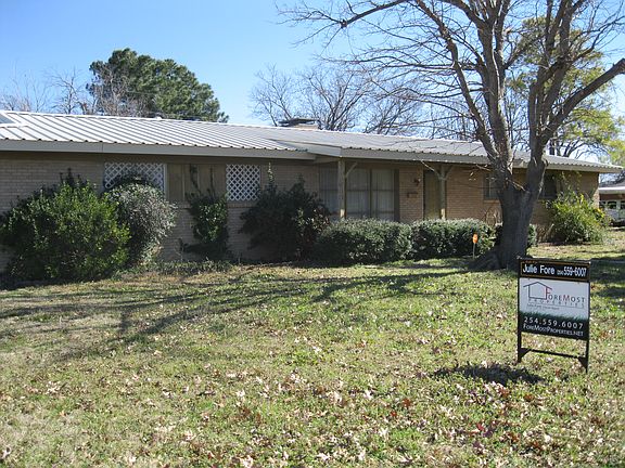 2nd image of 702 Westridge Cir