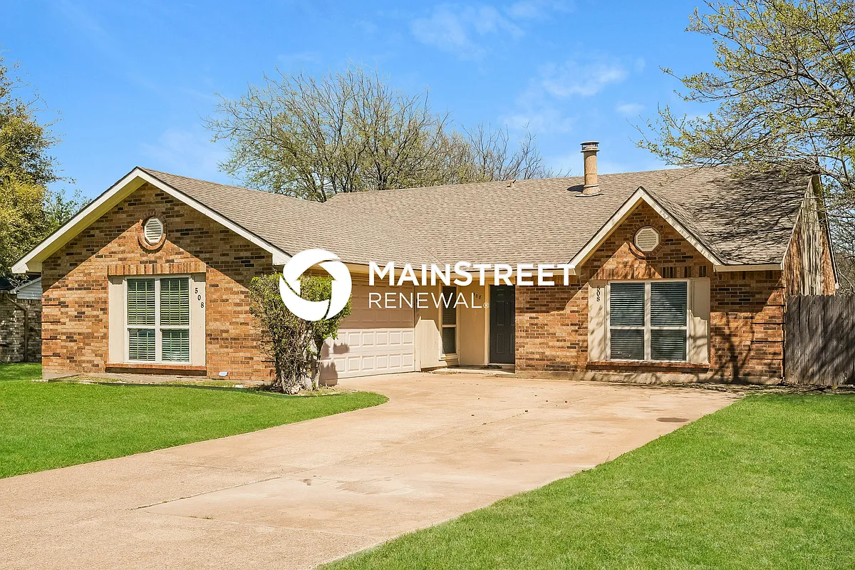 Front View - 508 Nora Ln