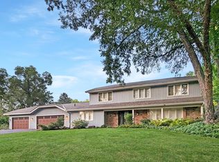 2833 Mayfield Rd, Wayzata, MN 55391