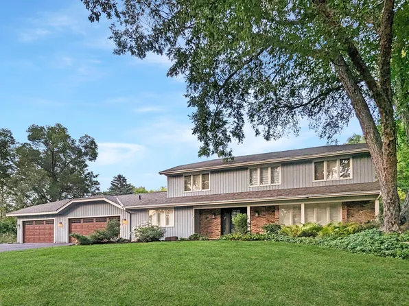 2833 Mayfield Rd, Wayzata, MN 55391