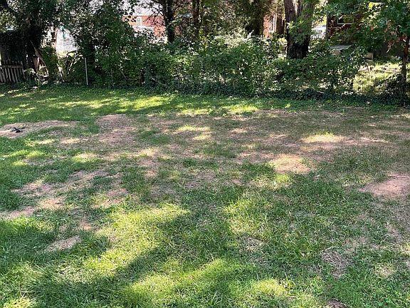 5th image of 139 Lee Ave NE