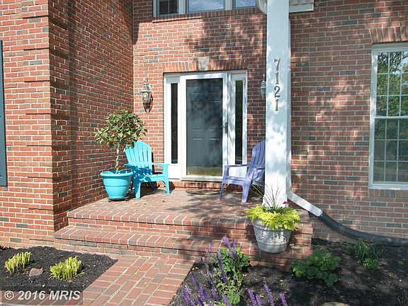 3rd image of 7121 Chardon Ct