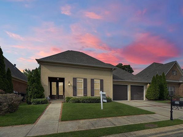 2680 McLean Cir #2680