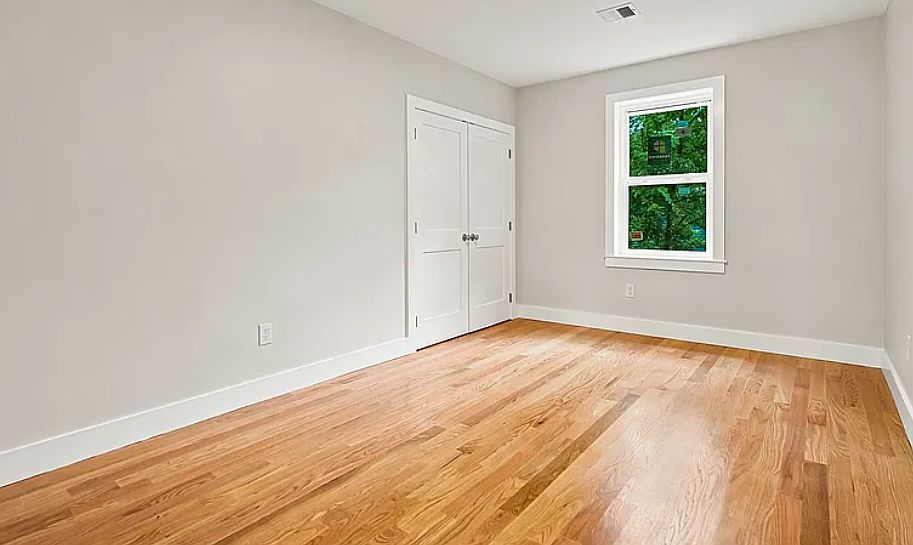 1st image of 4 Mayhew St APT 3