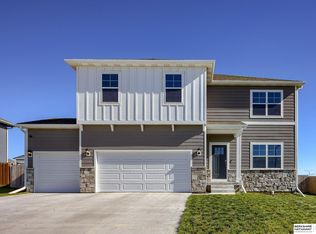 6408 Kyla Dr, Papillion, NE 68157