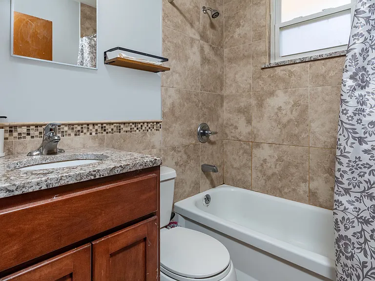 1307 King Ave #C — Photo 19