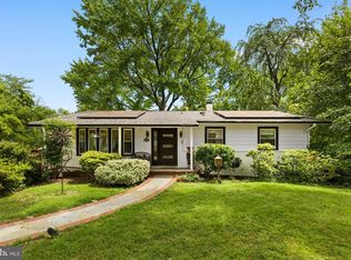 4951 Roslyn Rd, Annandale, VA 22003
