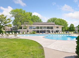 4465 Trenton Ln N APT 301, Plymouth, MN 55442