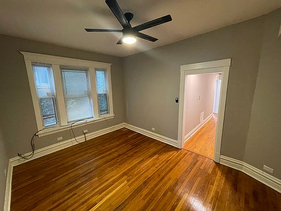 5th image of 6112 S Ingleside Ave #1N
