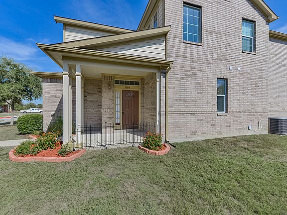 3rd image of 2604 Grayson Way