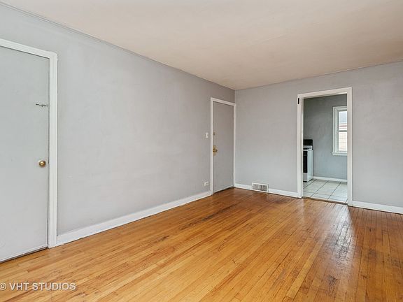 4th image of 7411 N Wolcott Ave