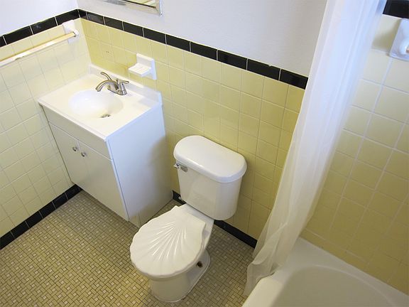 4th image of 1951 President St APT A