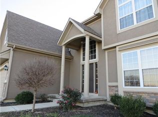 1018 SW Fiord Dr, Lees Summit, MO 64081