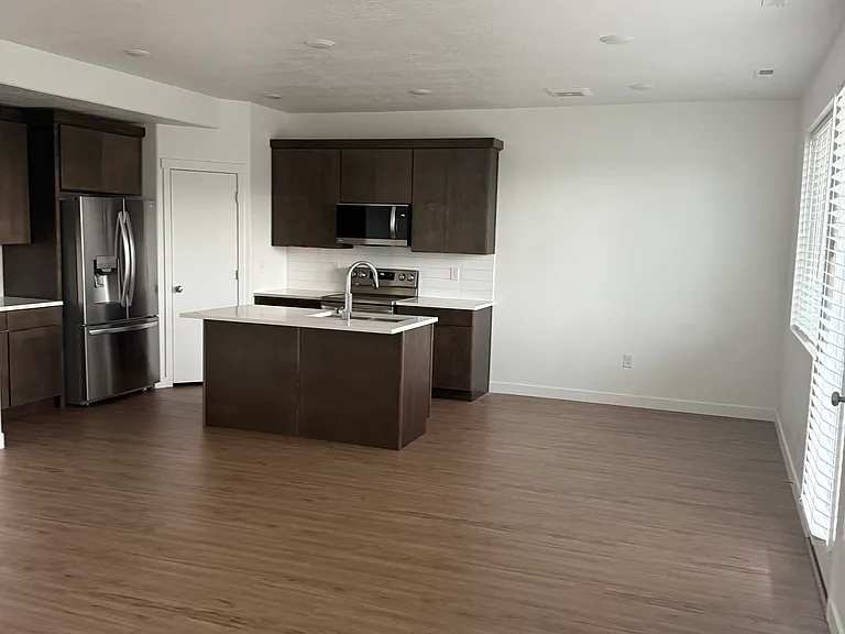 49 N Viola Dr #49 — Photo 2