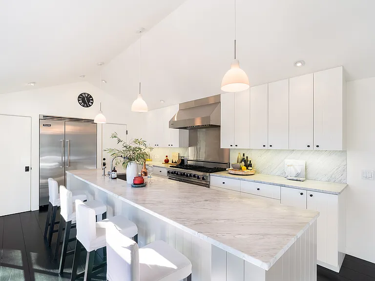 1811 Hillview Pl — Photo 15