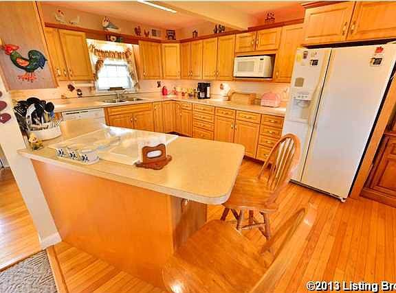 2nd image of 142 Stephanie Ave