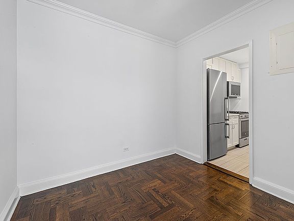 4th image of 40 Park Ave #3B