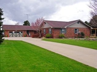 1N782 Francis Rd, Maple Park, IL 60151