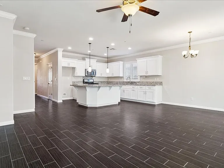 1875 Verrazona Dr — Photo 11
