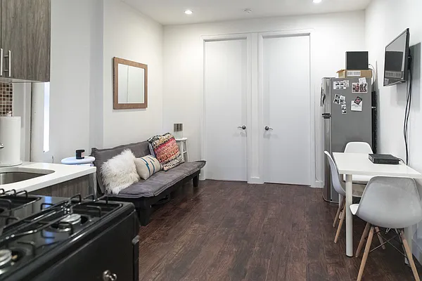 Rented by Kahen Properties | media 16