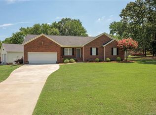 6560 Weldon Cir NW, Concord, NC 28027