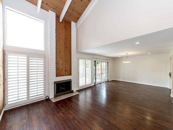 4th image of 439 Westchester Pl