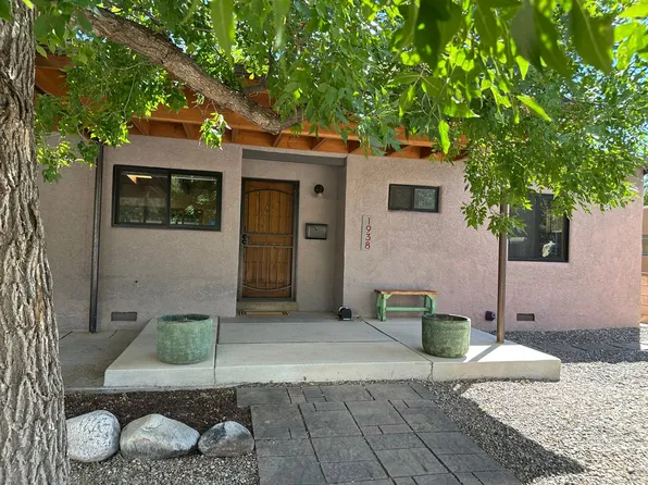 1938 San Ildefonso Rd, Santa Fe, NM 87505