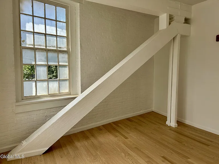 155 River St #2D — Photo 16