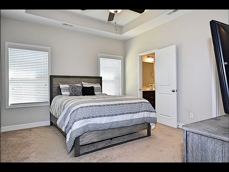 605 Summerdawn Pl — Photo 16