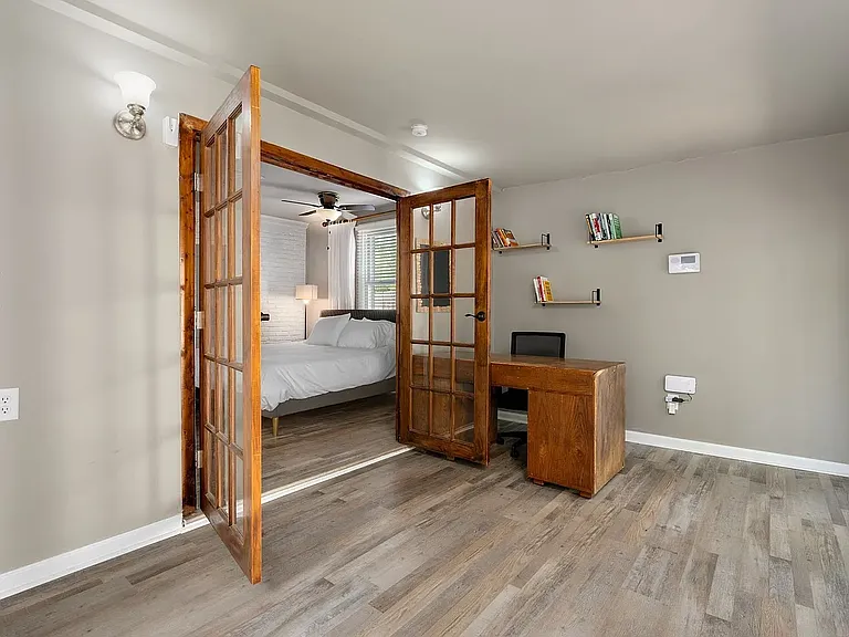 2809 Surrey Rd — Photo 7