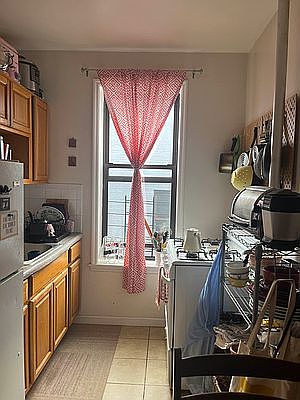 4th image of 905 43rd St #9