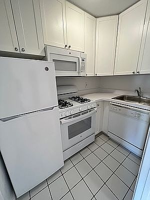 3rd image of 470 Lenox Ave APT 6G