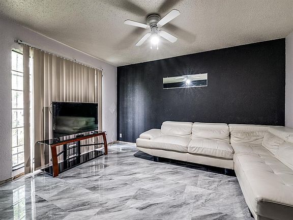 4th image of 3724 Candace Dr