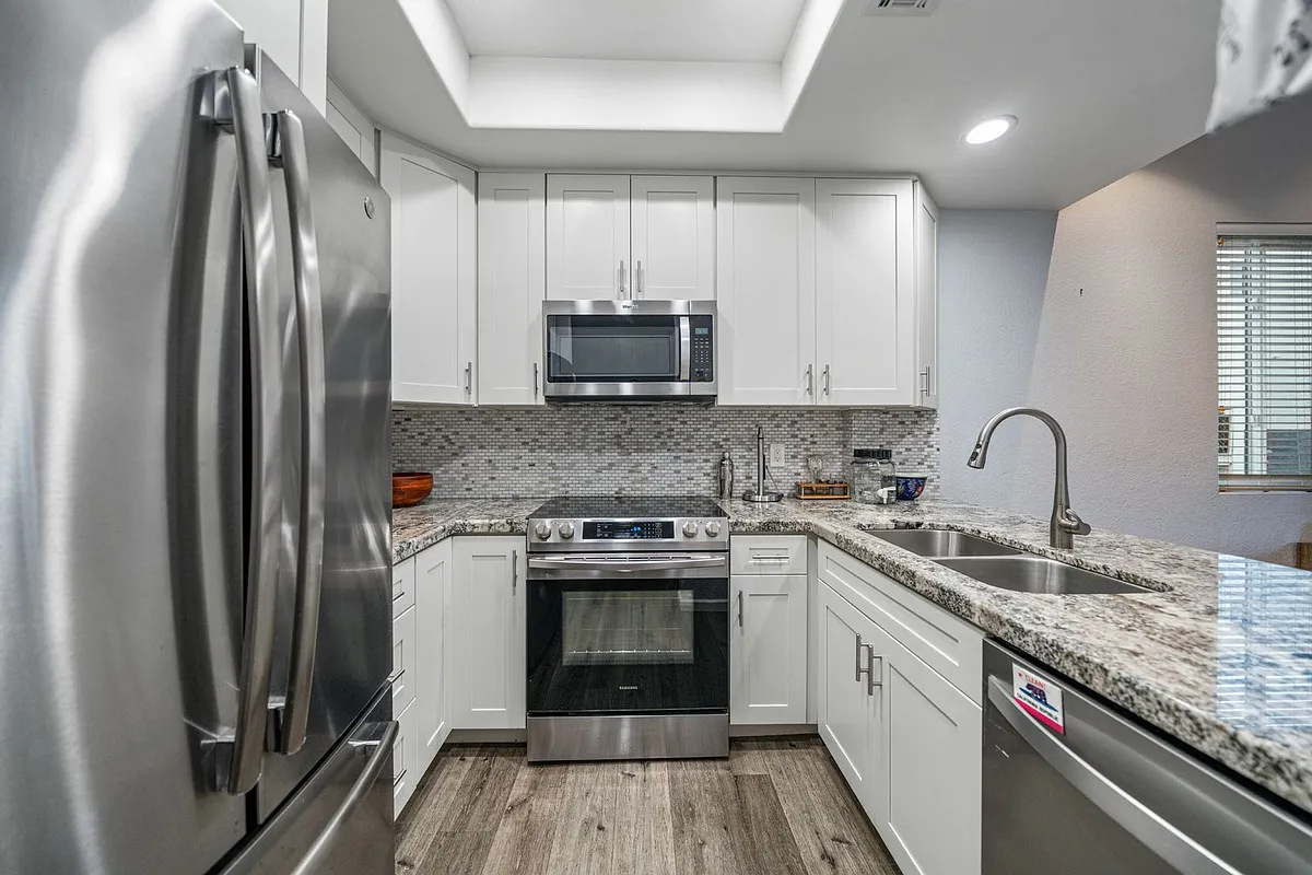 Building Photo - 2232 River Run Dr #203