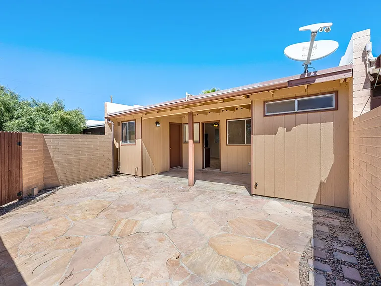 3362 E Fort Lowell Rd — Photo 17
