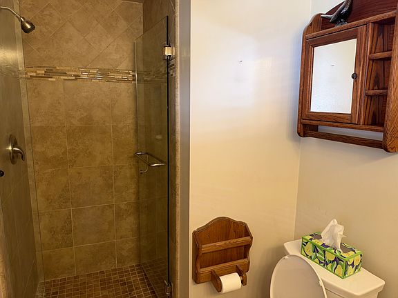 3rd image of 19582 Roderick Ln