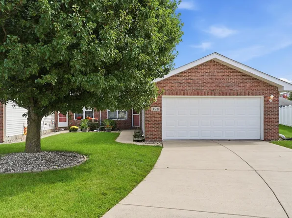 398 Golden Oak Dr, Crown Point, IN 46307